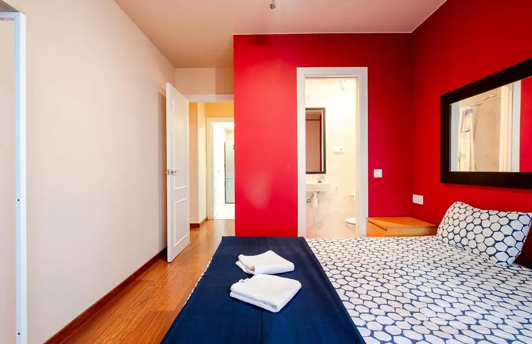 Three Bedroom Apartment In Sants-1