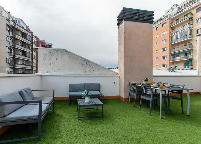 Chic And Modern Apartments In Gracia